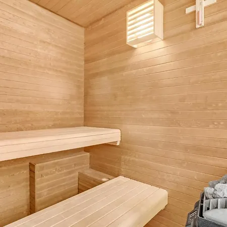 Cozy Home In Romo With House Sea View Holiday home Romo Kirkeby